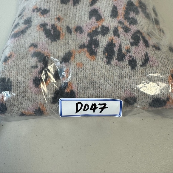 Anthropologie Women's Emmy Cowl Neck Leopard Print Oversized Sweater Size XS - Picture 14 of 16